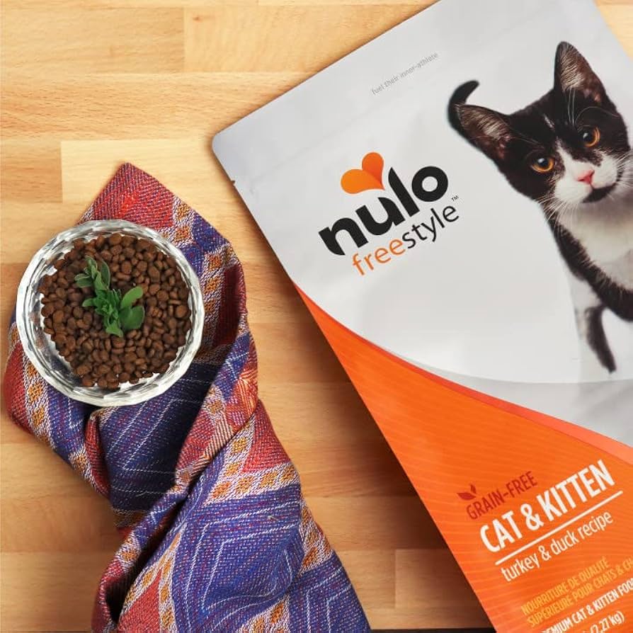 Nulo FreeStyle Cat & Kitten Grain-Free Chicken & Cod – 5 LB